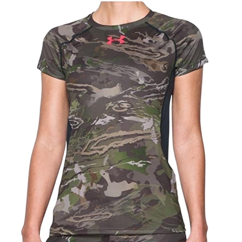 UNDER ARMOUR: Camouflage Scent Control Tech Short Sleeve Top - Size Large